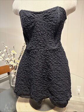Forever 21 Strapless Black Textured Mini Dress